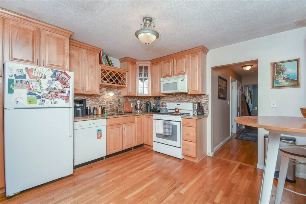 99 Bartlett St, Charlestown