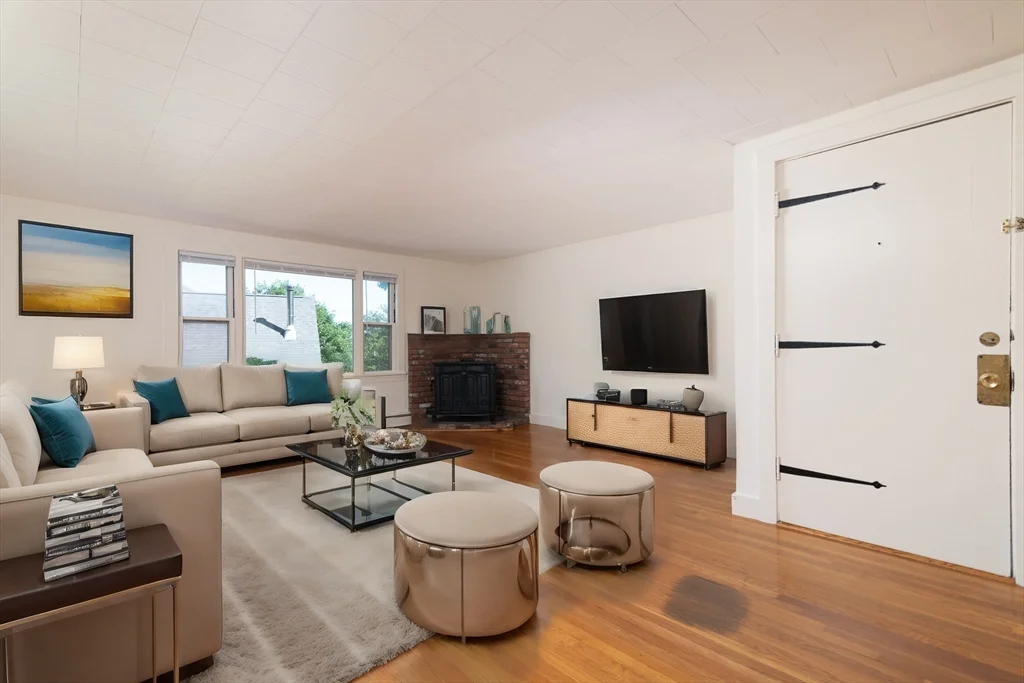 660 Jerusalem Rd, North Cohasset