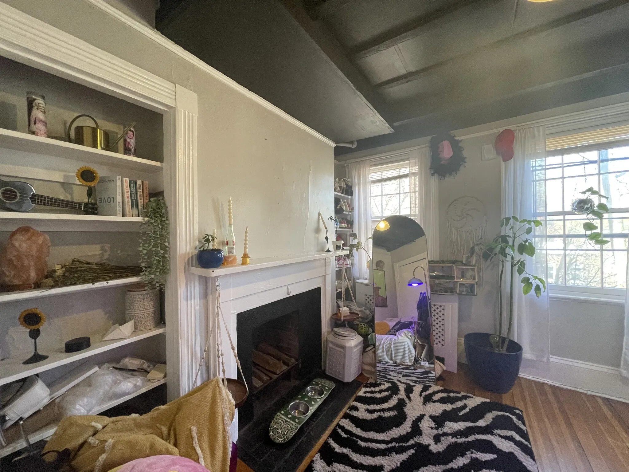 4 Champney Pl, Beacon Hill