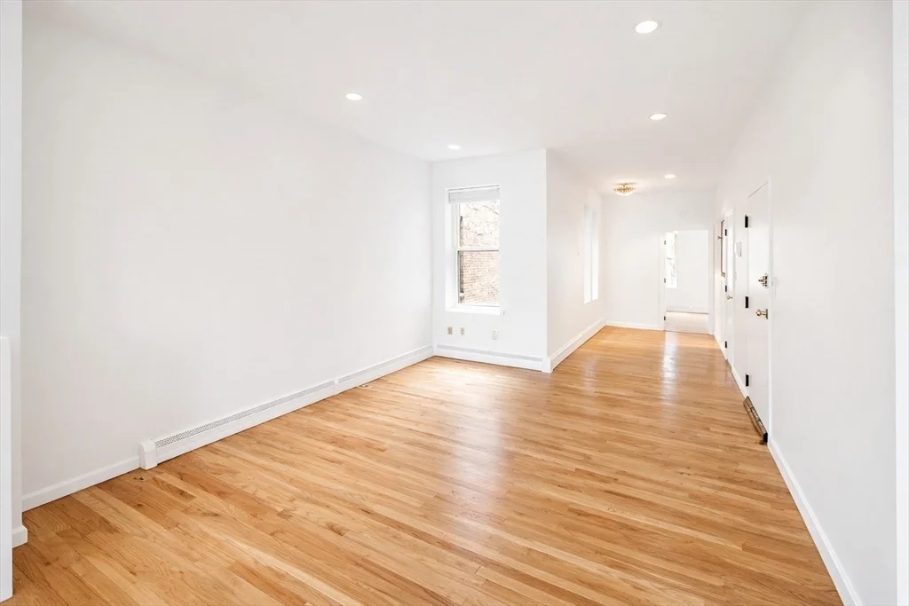 11 Albemarle St, Back Bay