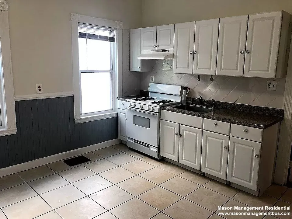 28 Litchfield St, Allston