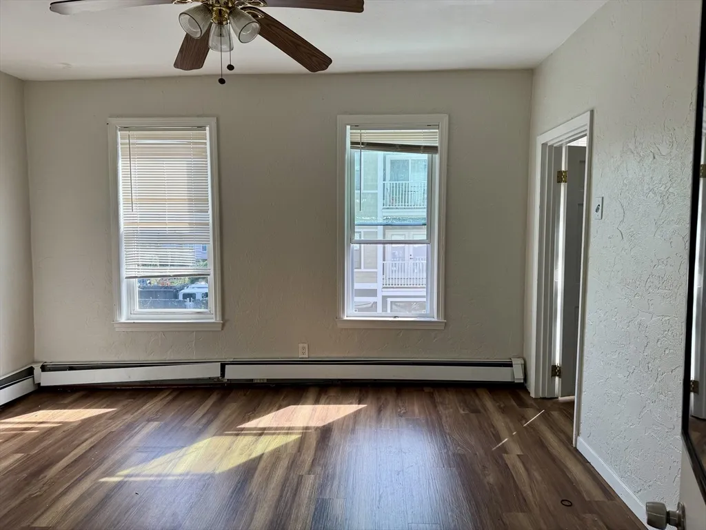 230 Havre St, East Boston