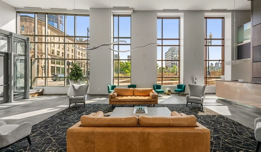 99 Kneeland St, Chinatown