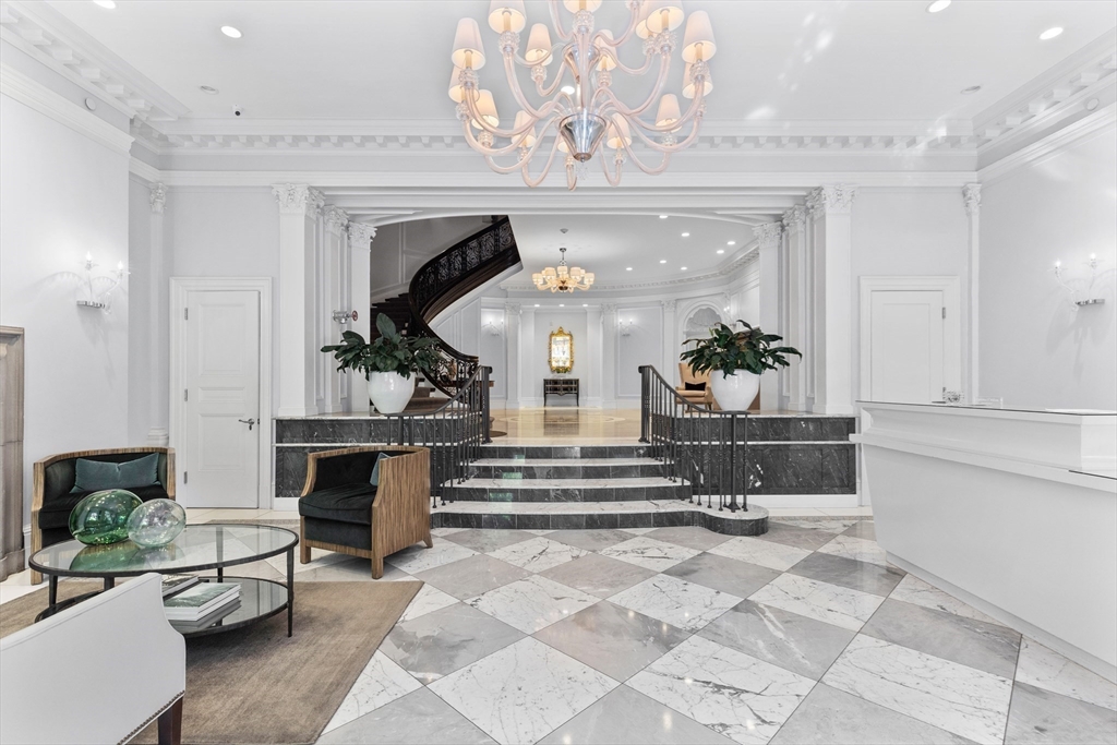 409 Commonwealth Ave, Back Bay