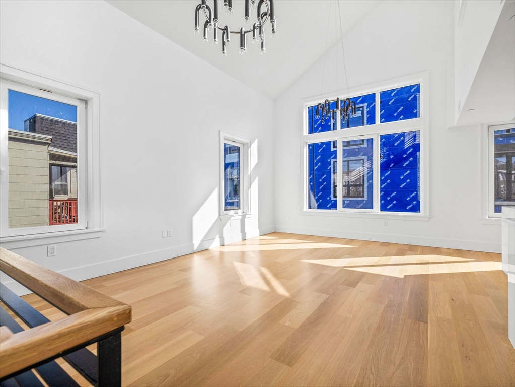 12 Deer St, Dorchester