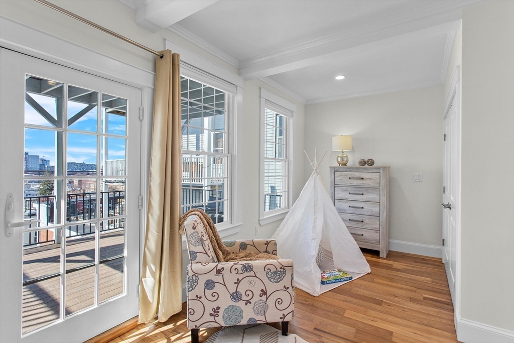 274 Bunker Hill St, Charlestown