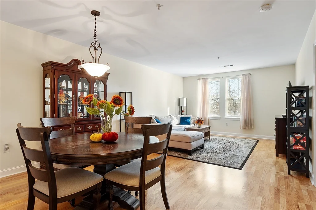 3 Harvest Dr, North Andover