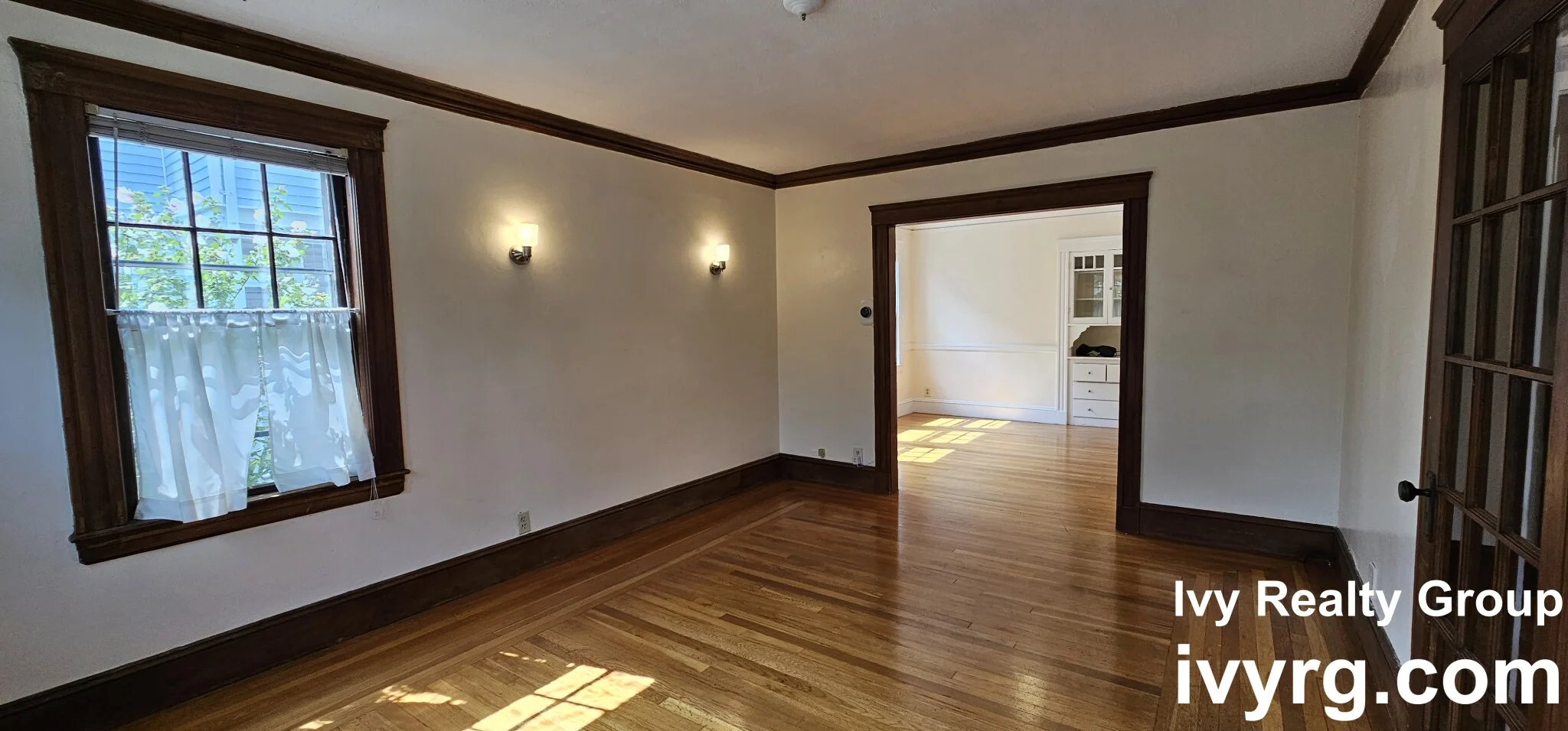 28 Rawson Rd, Arlington