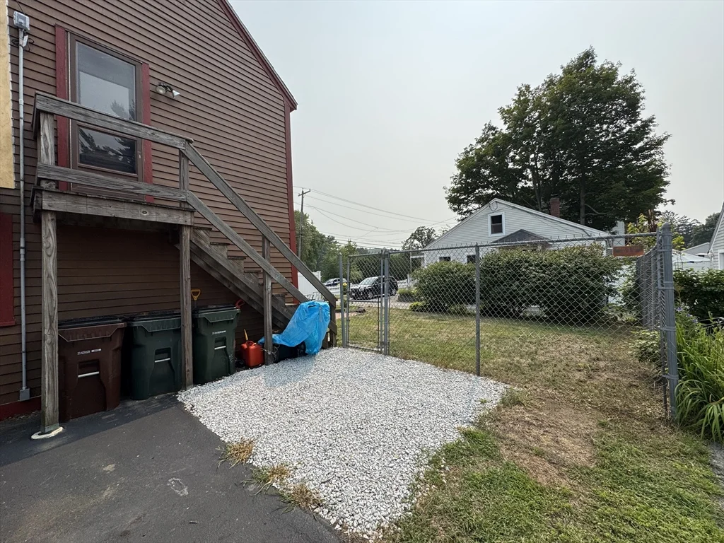 1 Cammetts Ct, Amesbury