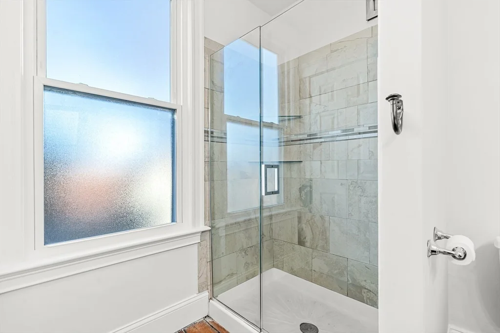 11 Symonds St, Salem