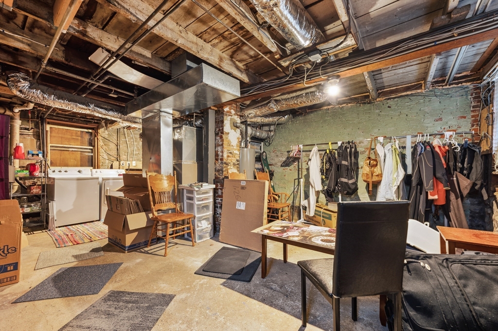 88 Wordsworth St, East Boston