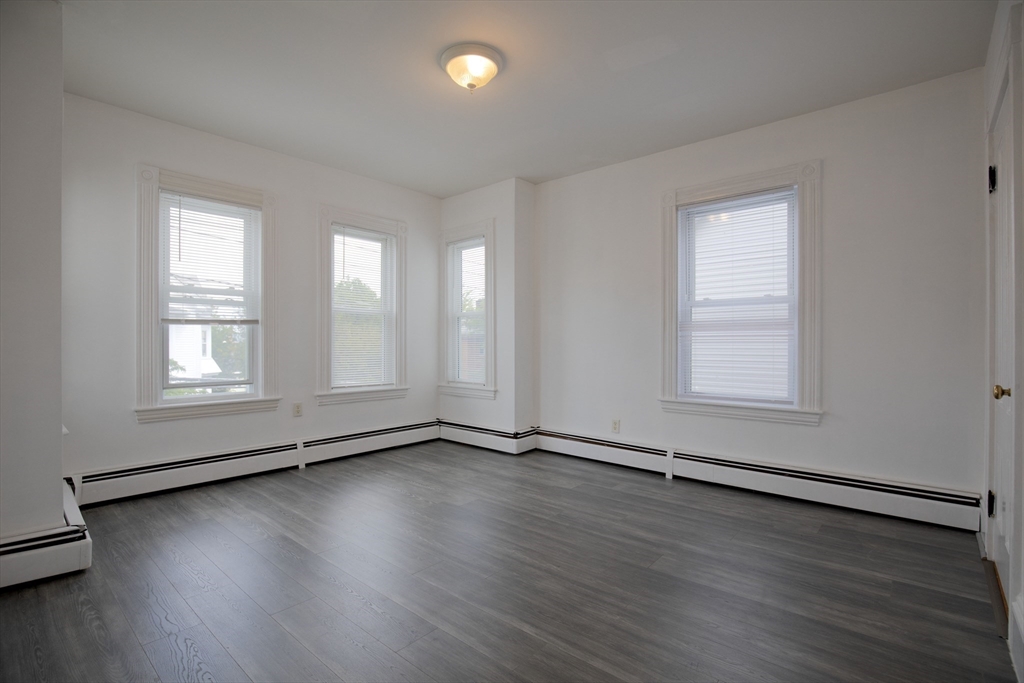 115 Taylor St, Waltham