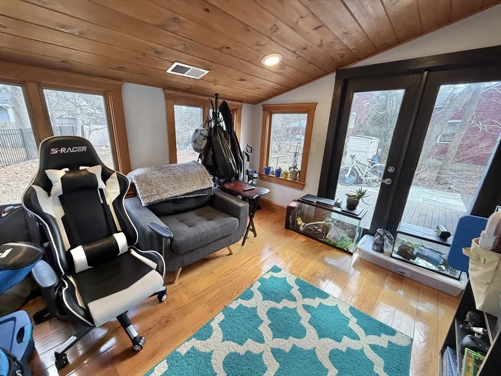 176 Upland Ave, Newton