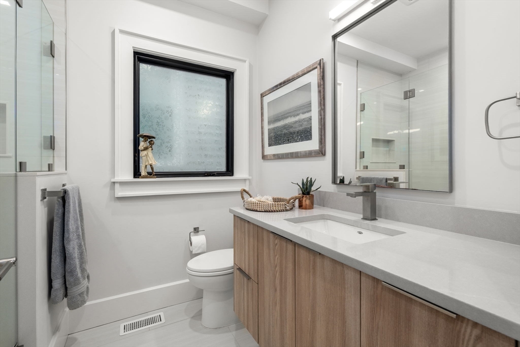 31 Mercer St, South Boston