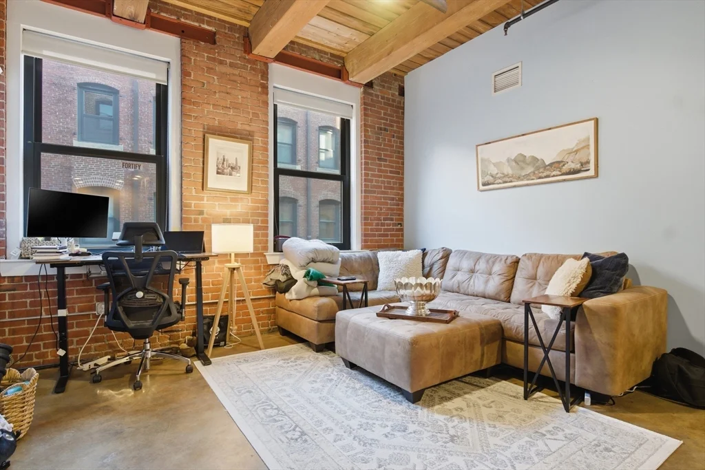 9 West Broadway, South Boston