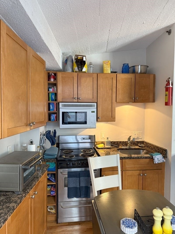 12 Stoneholm St, Back Bay