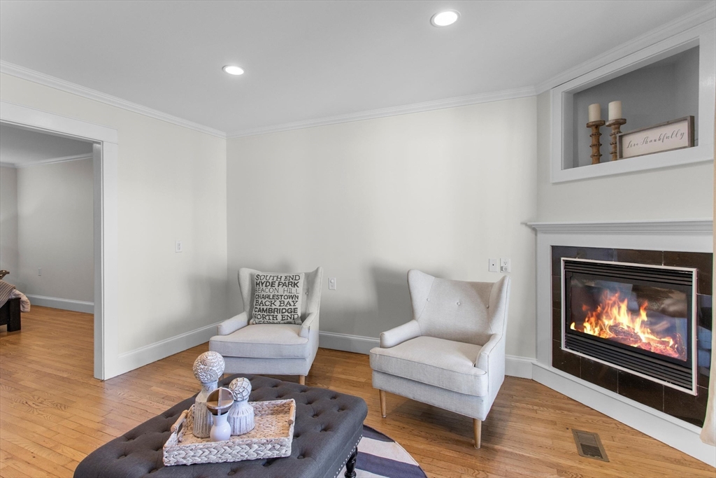 274 Bunker Hill St, Charlestown