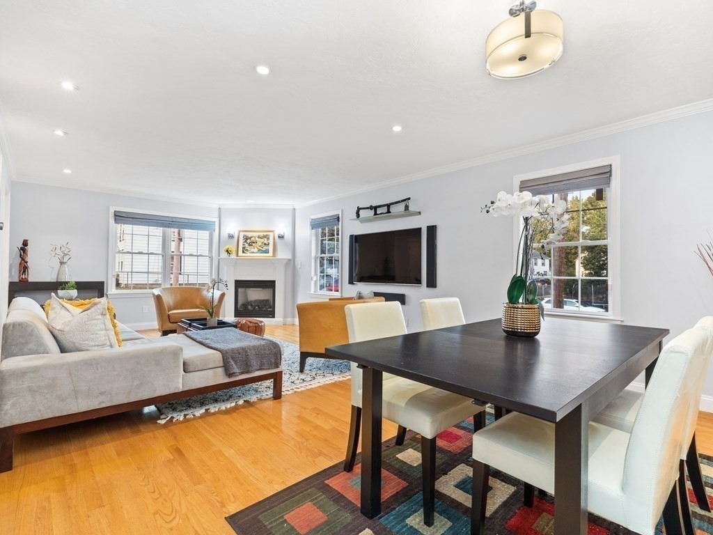 162 Massasoit, Waltham