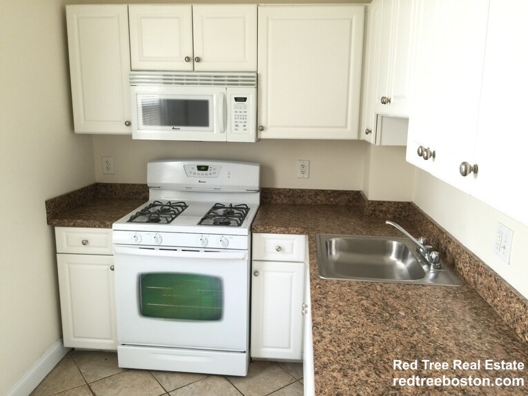 53 Ashford St, Allston