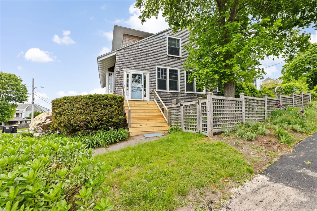 4 Glover Ave, Allerton