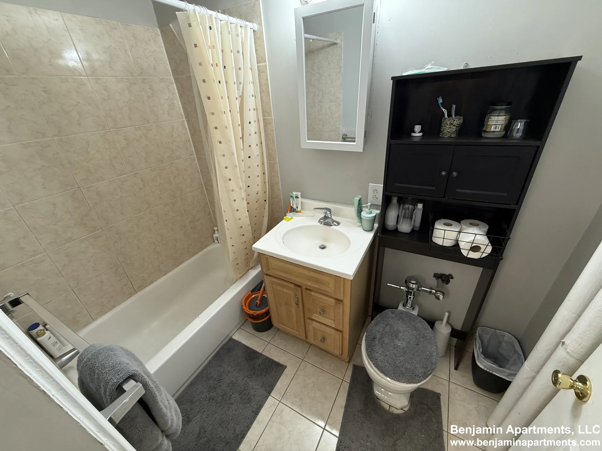 879 Beacon St, Fenway