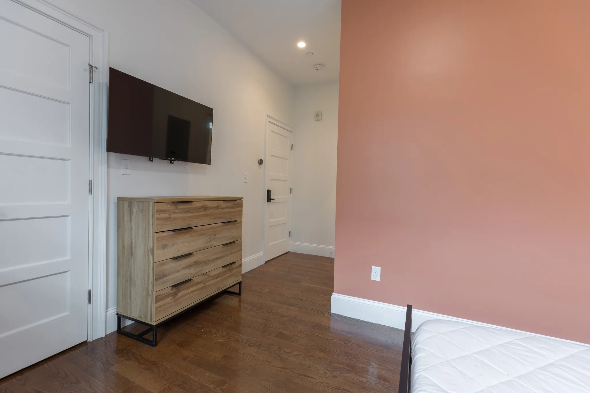 117 Centre St, Roxbury