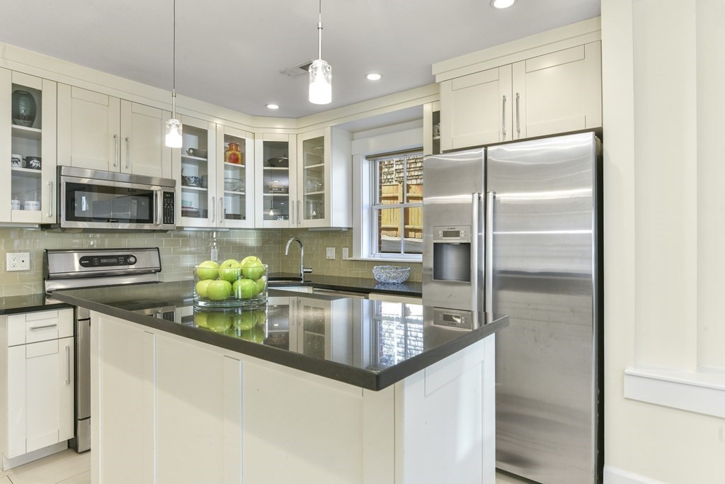 408R Putnam Ave, Cambridgeport