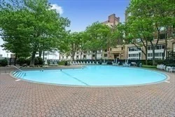 65 E India Row, Waterfront