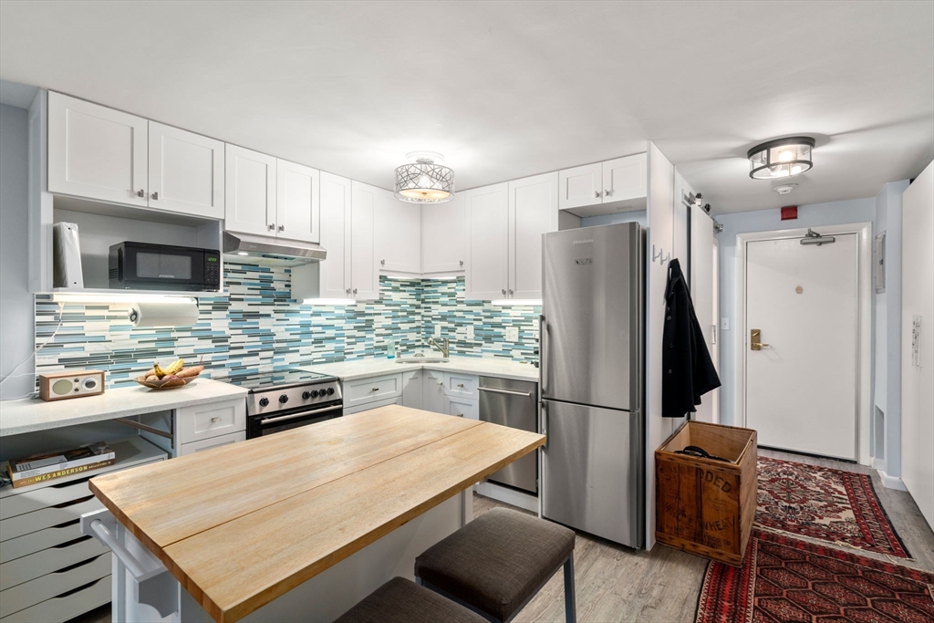 32 Whites Ave, Watertown