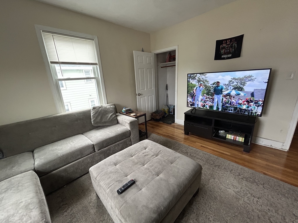 41 Hancock Ave, Medford