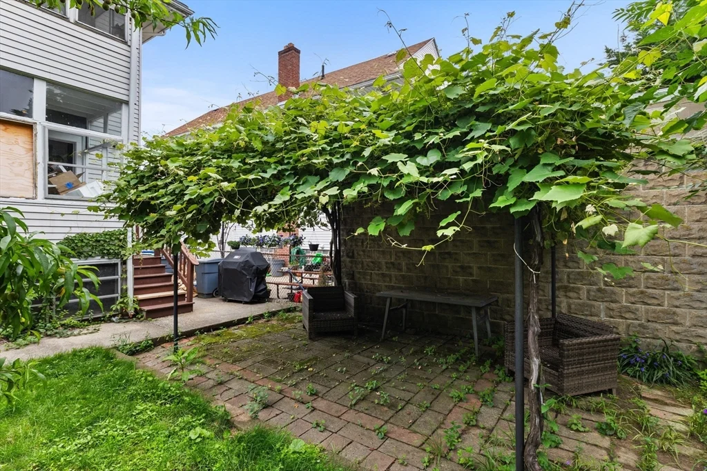 102 Harvard St, Tufts University