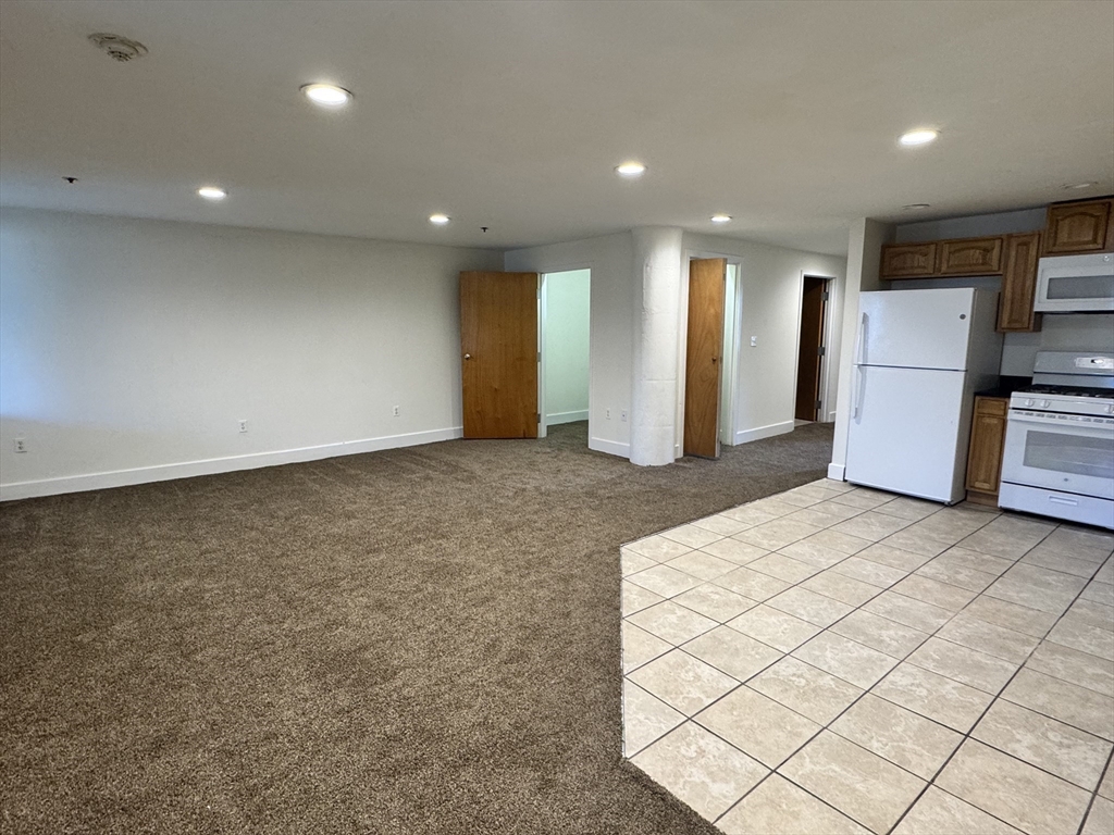 12 Crane St, Southbridge