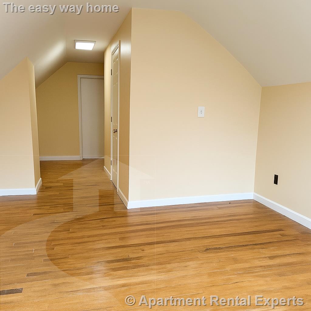 58 Windsor Rd, Tufts