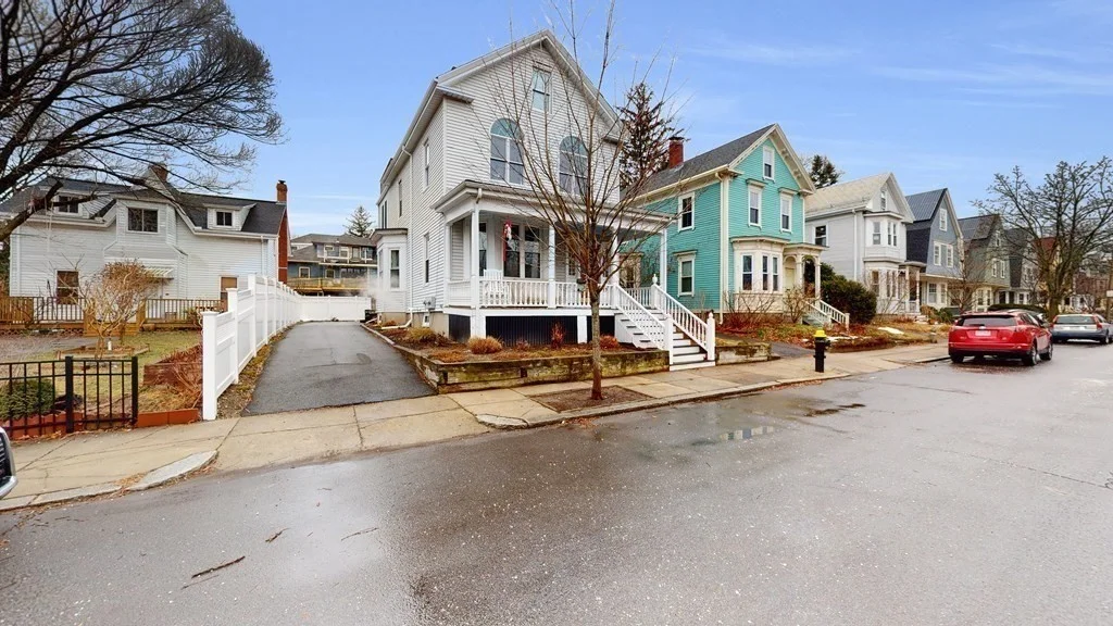 14 Holbrook St, Jamaica Plain