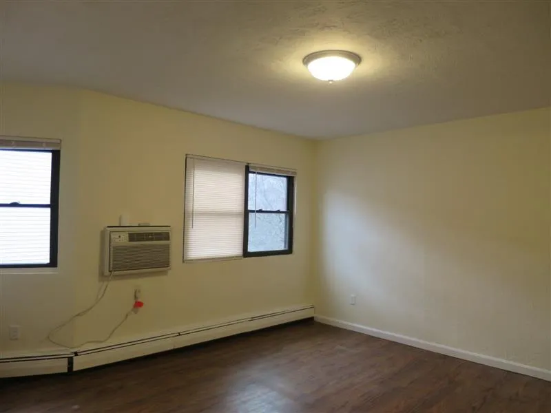 111 Walnut St, Winter Hill