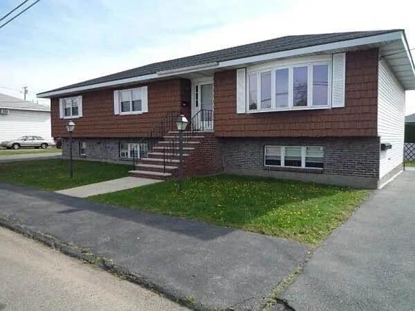 14 Michael Rd, Revere