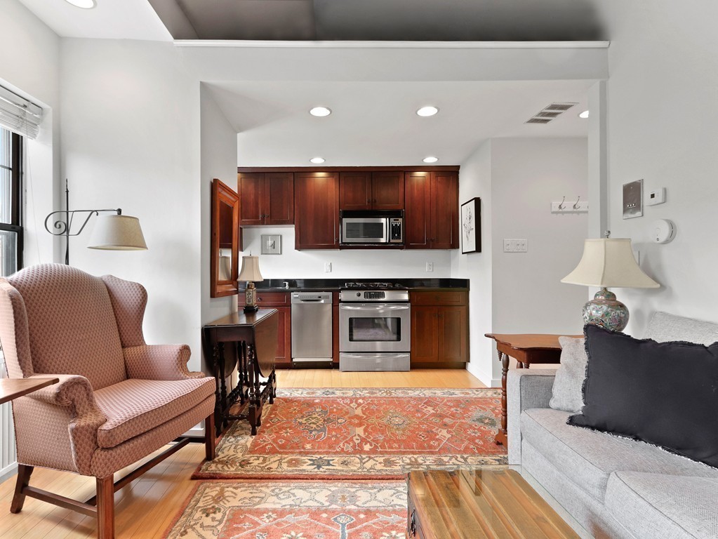 110 Charles St, Beacon Hill