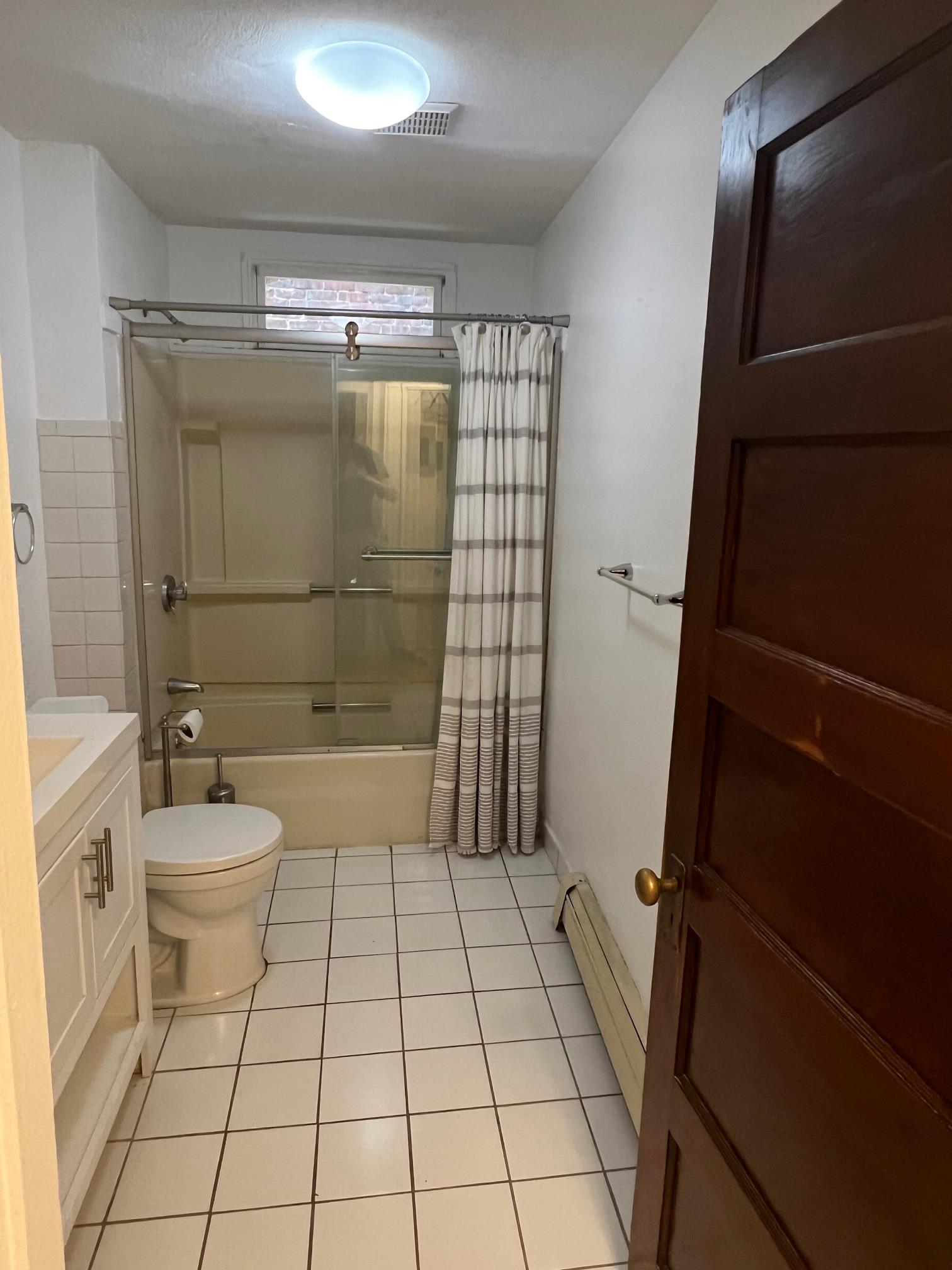 3 bed, 1 bath apartment for rent at 11 Chilcott Pl Unit 1, Jamaica Plain — photo 9 of 21