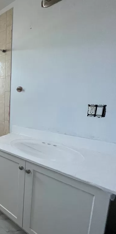 7 bed, 2 bath apartment for rent at 26 Woodville St Unit 2, Roxbury — photo 23 of 25