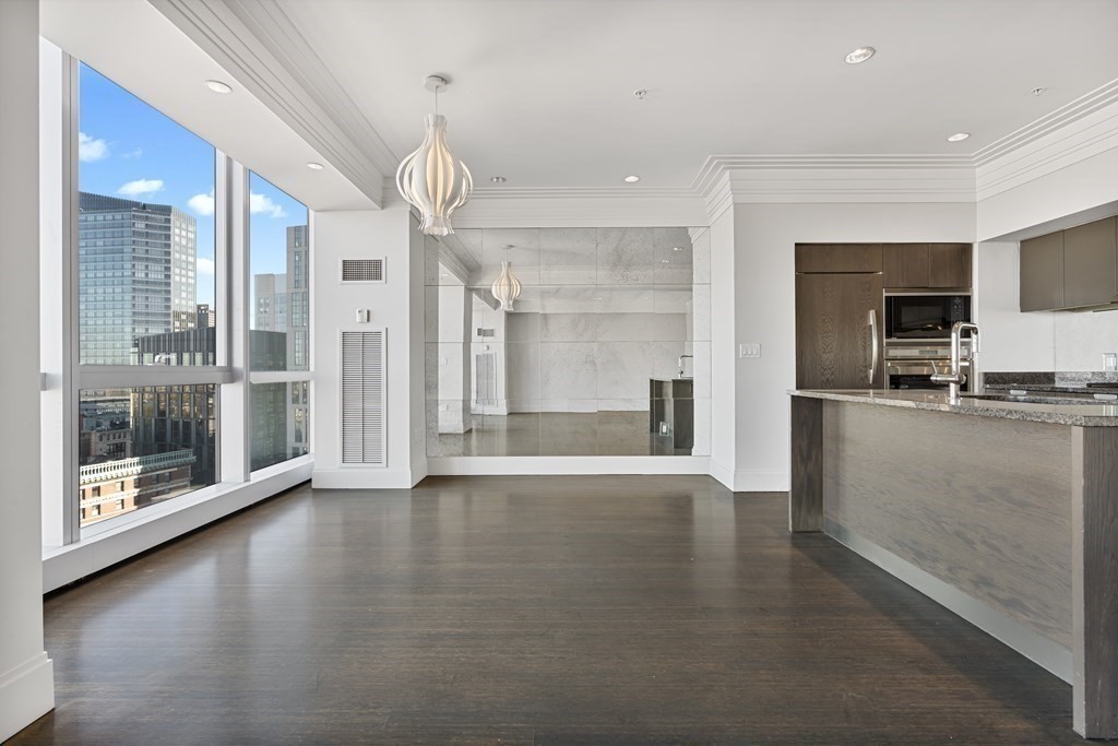 110 Stuart St, Downtown