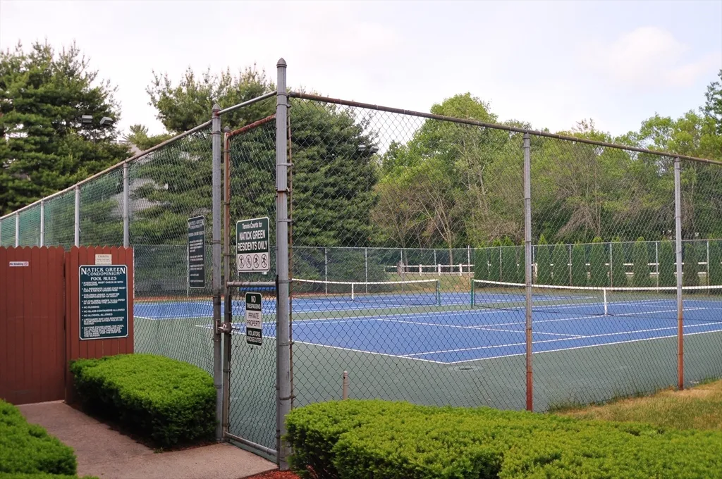 3 Post Oak Ln, Natick