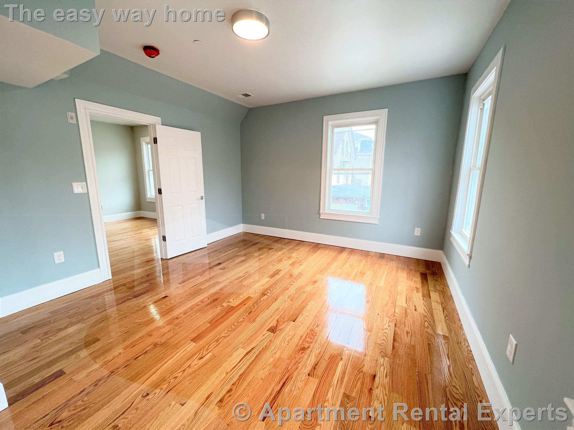 71 Pearl St, Sullivan Square