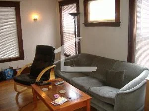 55 Etna St, Oak Square