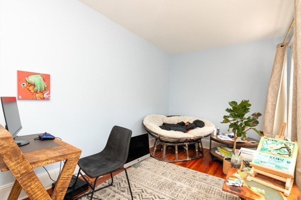 80 Aldrich St, Roslindale