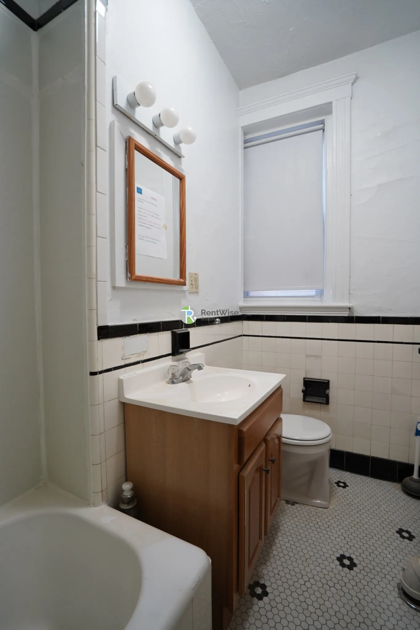 1810 Commonwealth Ave, Brighton