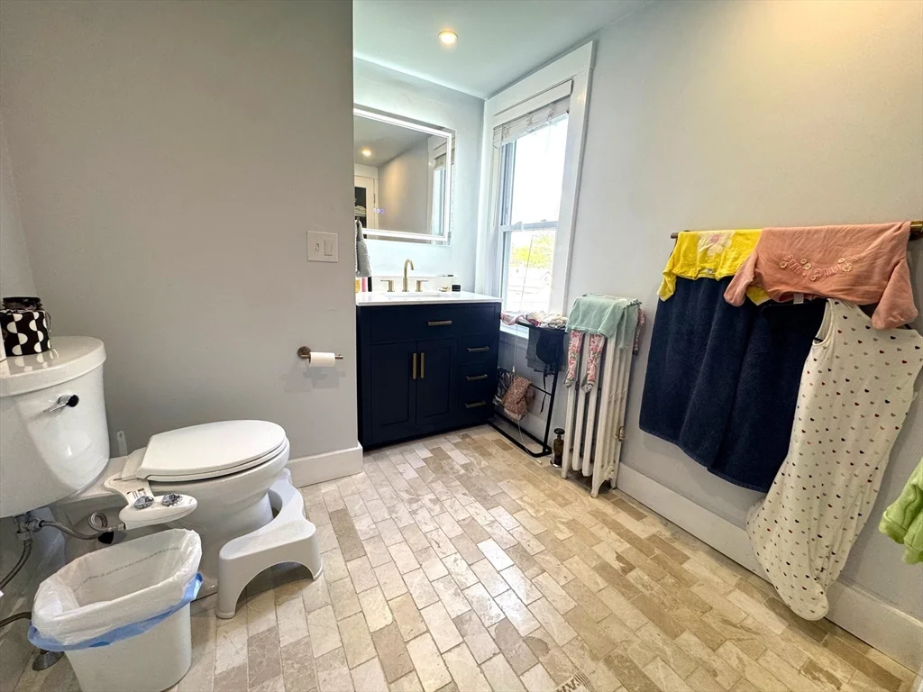 65 Whitford St, Roslindale