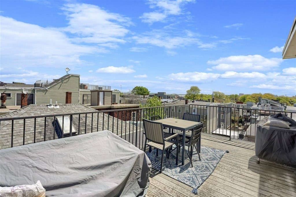 360-362 Dorchester St, South Boston