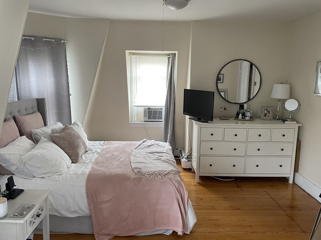 648 E Sixth St, South Boston