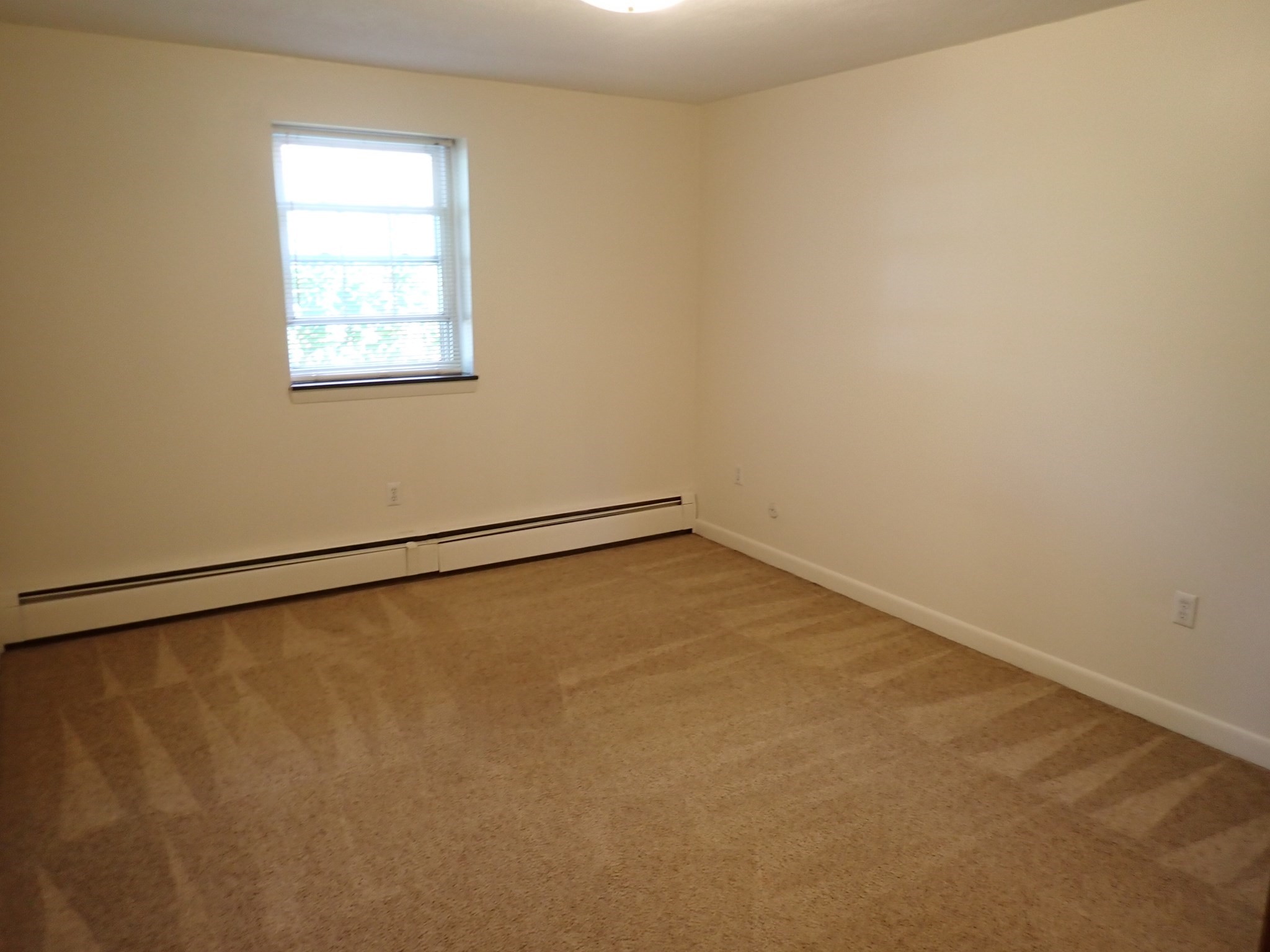 31 Pond St, Banks Square