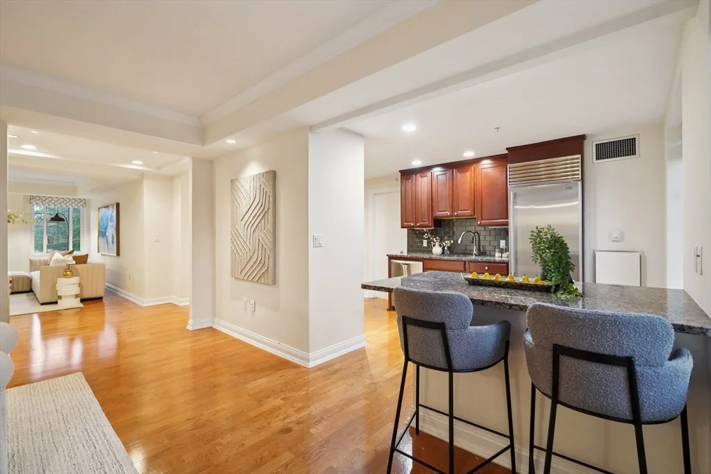 20 Chapel St, Longwood